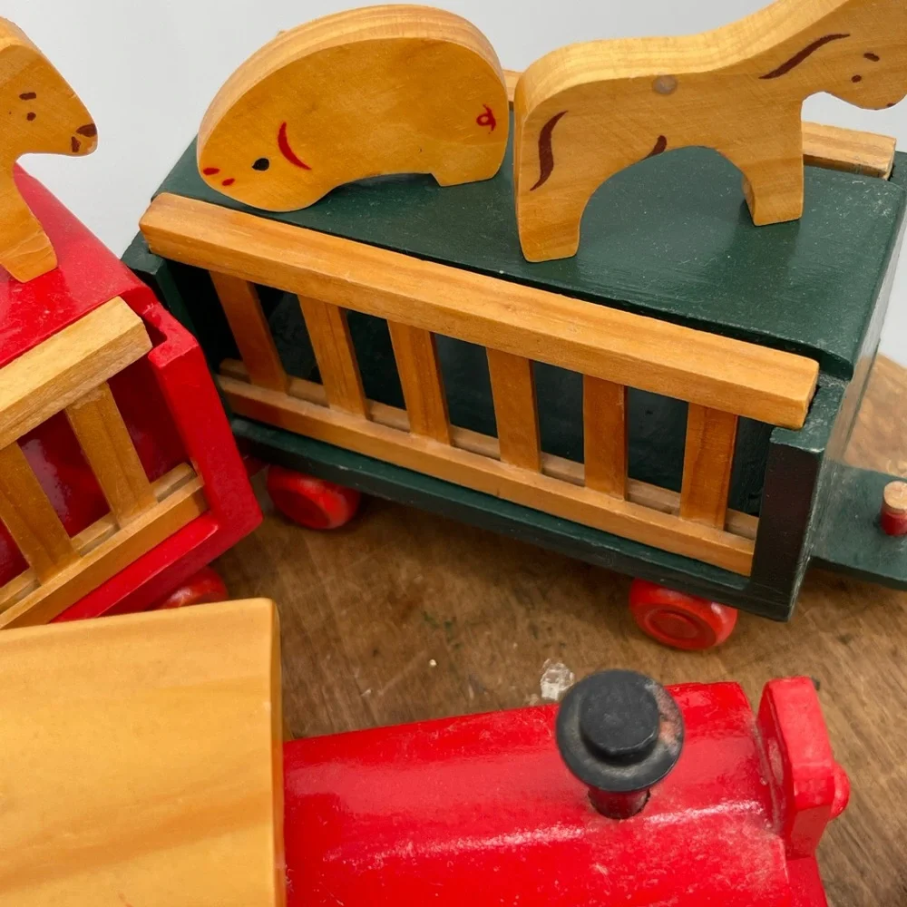 ⭐️International Silver 1994 Colorful Wooden Animal Train Set